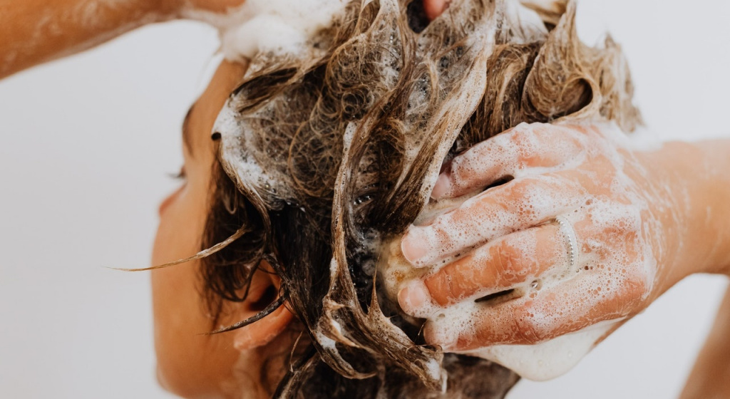 Ацетилсалициловая кислота в шампунь аспирин для волос,чем полезен аспирин для волос, аспирин для роста волос, маска для волос с аспирином, аспириновая маска для волос, шампунь с аспирином, аспирин в шампунь, ацетилсалициловая кислота в шампунь, аспирин для осветления волос, смывка аспирином, аспирин для блеска волос, аспирин против перхоти, аспирин от перхоти