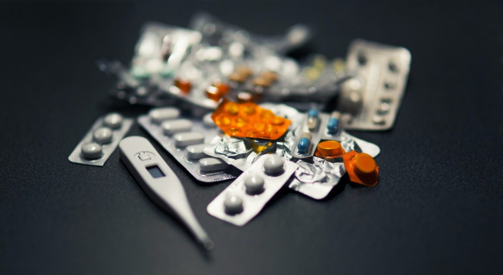 Повышенная температура: почему возникает без причины и когда пора бить тревогу