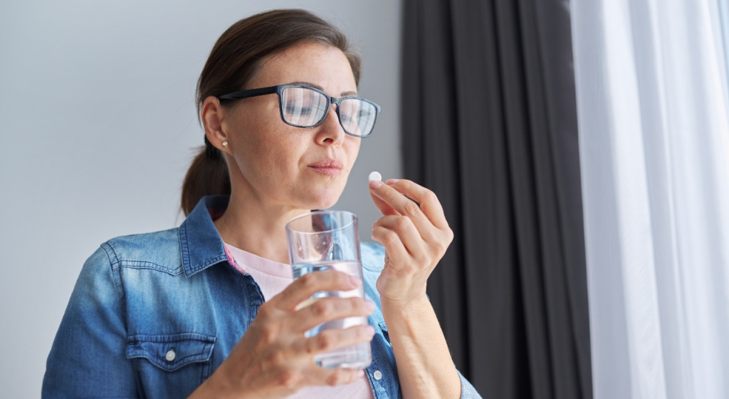 Суточная доза цинка витамин D, витамин Д, витамин С, аскорбиновая кислота, суточная норма витамина С, передозировка витамином С, передозировка витамином Д, передозировка витаминами, витамины, передозировка цинком, витамин солнца, цинк в таблетках, цинк польза, витамин С польза, витамин Д польза, суточная норма витамина Д, суточная норма цинка, витамин D2 и D3, витамин D3, витамин Д3, холекальциферол, кальциферол