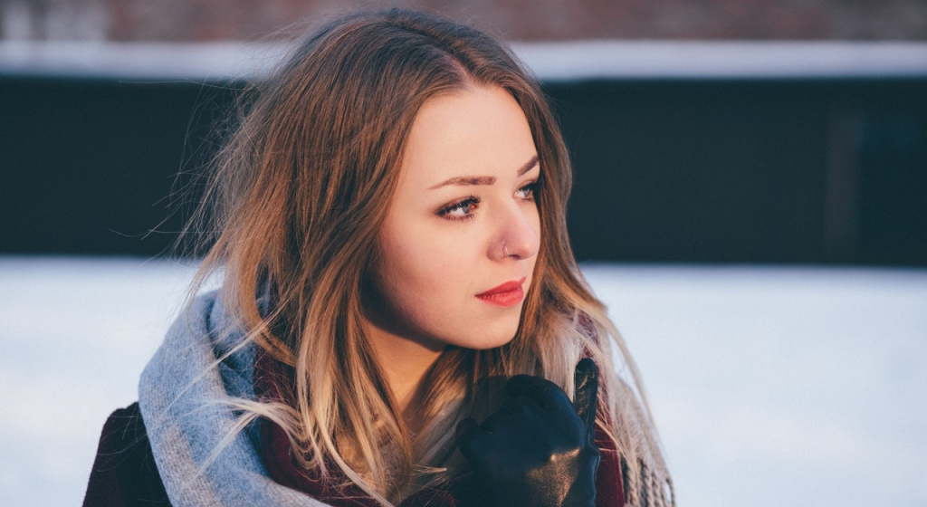 Если ходить без шапки зимой, то можно простыть простуда, простудные заболевания, грипп, сильная простуда, как определить простуда или вирус, грипп это, вакцина от гриппа, прививка от гриппа, вирусное заболевание, для профилактике гриппа, лекарственные средства