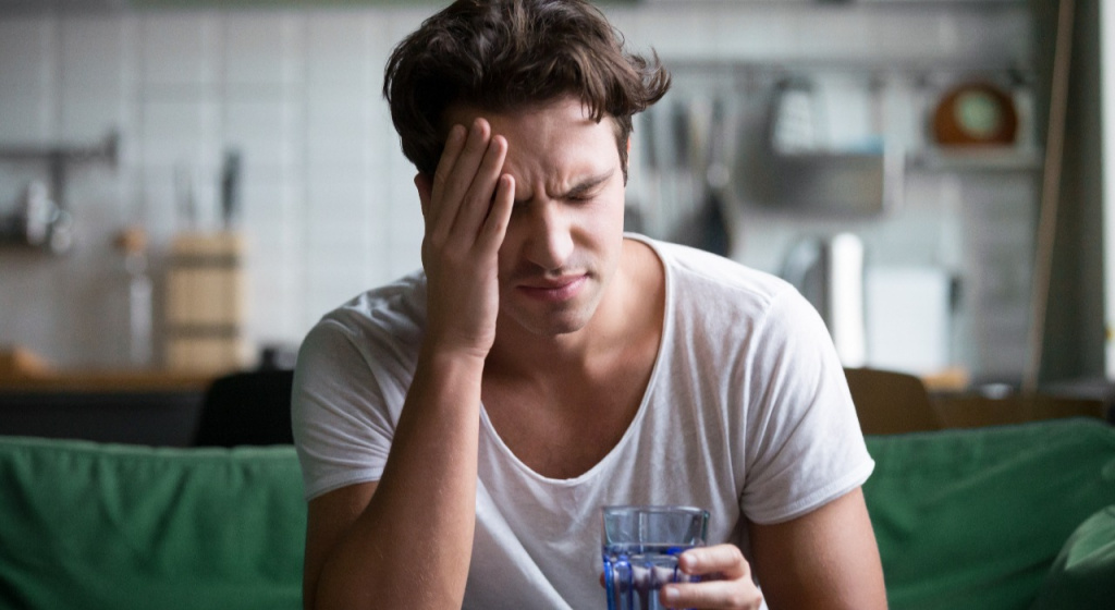 аспирин при похмелье, можно ли пить аспирин при похмелье, дозировка аспирина при похмелье, аспирин помогает при похмелье, сколько аспирина пить при похмелье, аспирин от головной боли при похмелье, как быстро снять похмелье, как снять синдром похмелья в домашних условиях