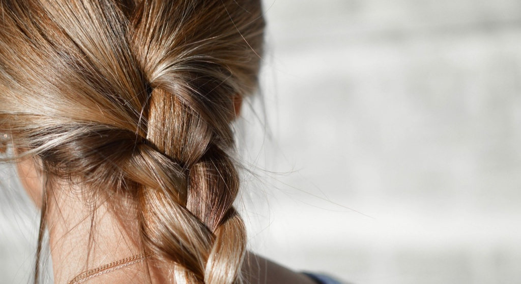 ламинирование волос в домашних условиях кокосовое масло, способы применения кокосового масла, чтобы волосы были мягкими, кокосовое масло для волос, кокосовое масло на волосы, польза кокосового масла, состав кокосового масла, свойства кокосового масла, как использовать кокосовое масло, чтобы волосы были шелковистыми, что делать чтобы волосы были прямыми, для блеска волос, защитное средство для волос, кокосовое масло в косметологии, ламинирование волос в домашних условиях, ламинировать волосы