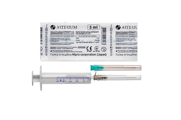 картинка Arterium шприц инъекционный двухкомпонентный стерильный с 2 иглами, 5 мл, 0,7мм х 38мм (22Gх1 1/2), 0,8мм х 38мм 21Gх1 1/2) от магазина Аптека24